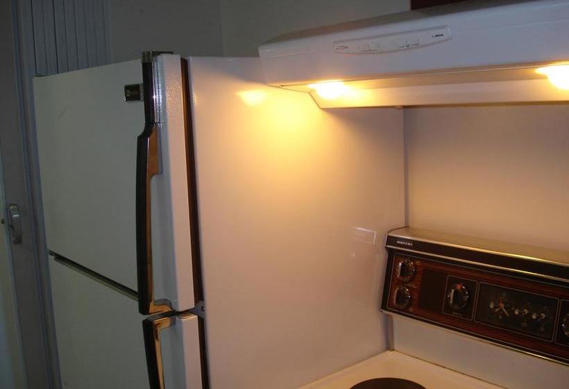 Hostel Les Dortoirs De L Espace Globetrotter | Rimouski | Quebec | Canada 20