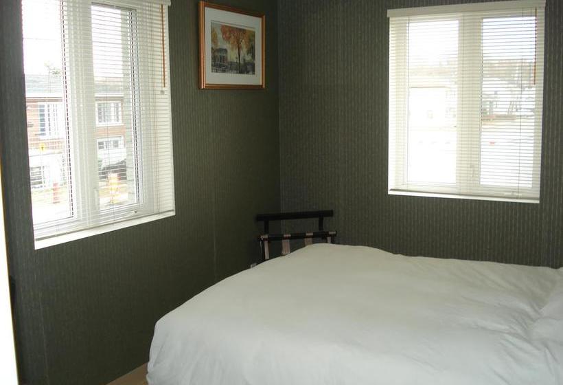 Hostel Les Dortoirs De L Espace Globetrotter | Rimouski | Quebec | Canada 9