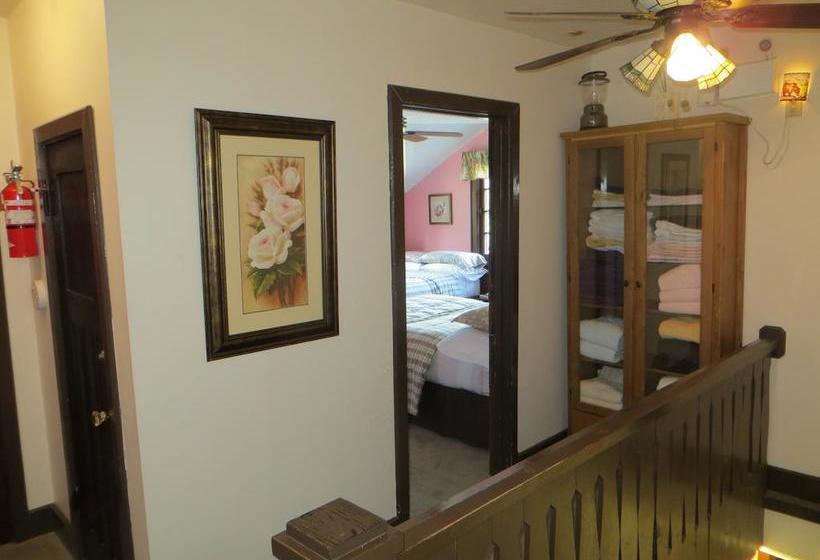 Bed and Breakfast Northland Lodge | Waterton Park | Alberta | Canada 12