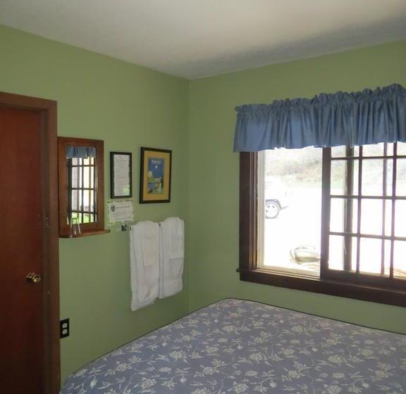 Bed and Breakfast Northland Lodge | Waterton Park | Alberta | Canada 16