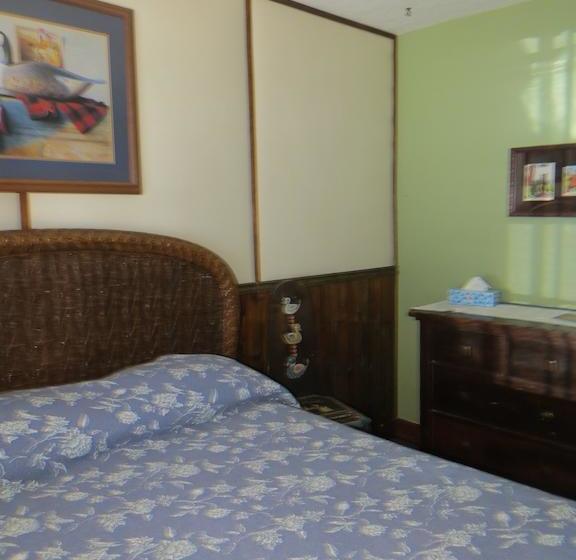 Bed and Breakfast Northland Lodge | Waterton Park | Alberta | Canada 19