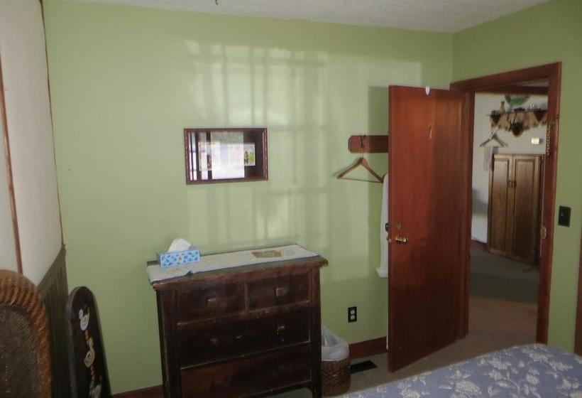 Bed and Breakfast Northland Lodge | Waterton Park | Alberta | Canada 5