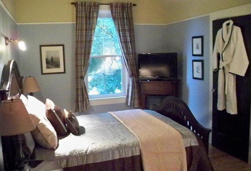 Quartermain House Bed & Breakfast | Fredericton | New Brunswick | Canada 3