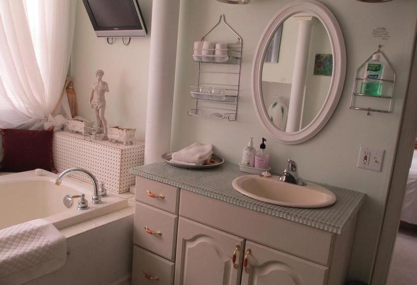 The Columns Bed & Breakfast | Winnipeg | Manitoba | Canada 5