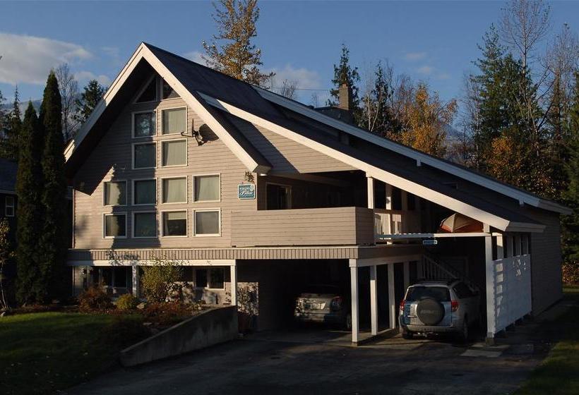 Powder Pillow Bed And Breakfast