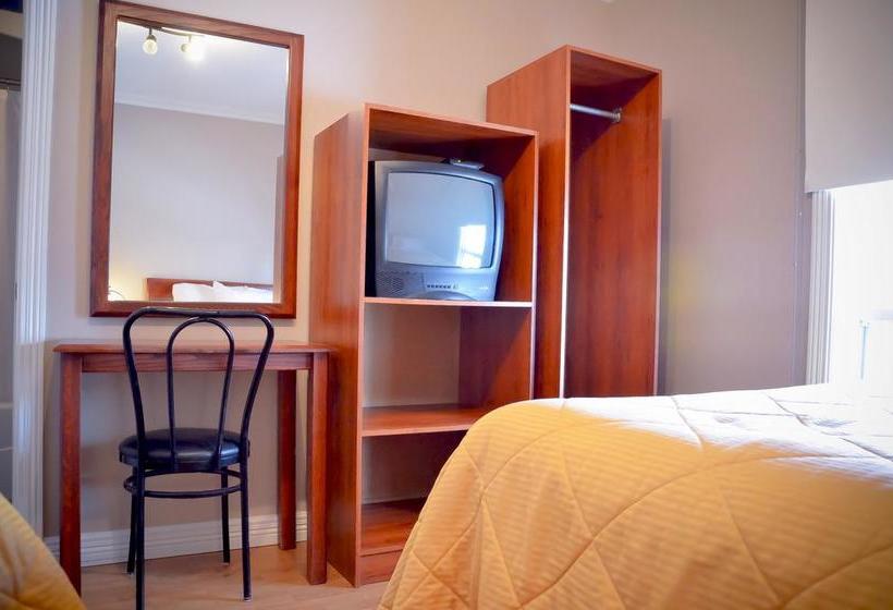 Le Grand Hôtel | Saint Georges | Quebec | Canada 13