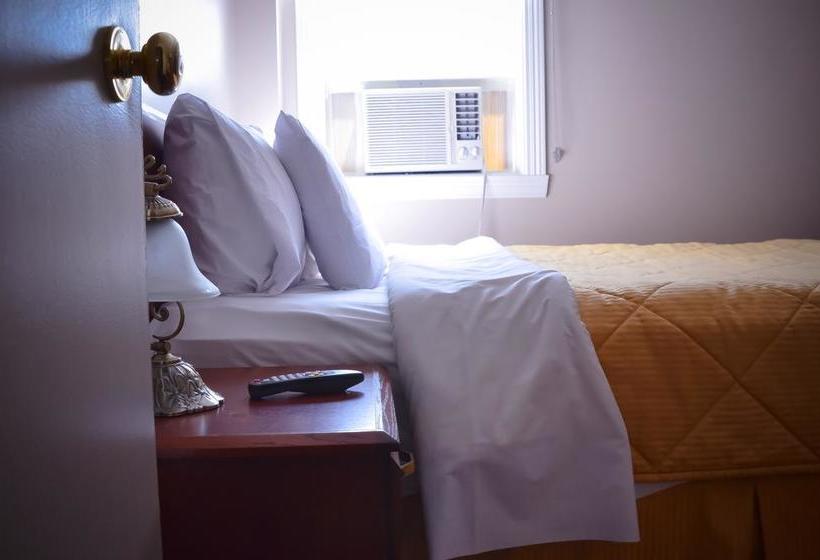 Le Grand Hôtel | Saint Georges | Quebec | Canada 2