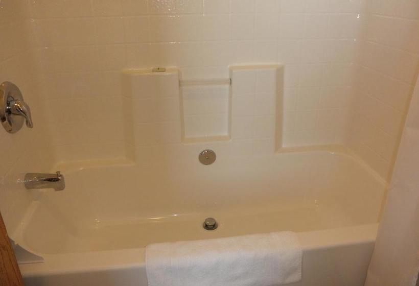 Motel Bear S Den Lodge | Shaunavon | Saskatchewan | Canada 3