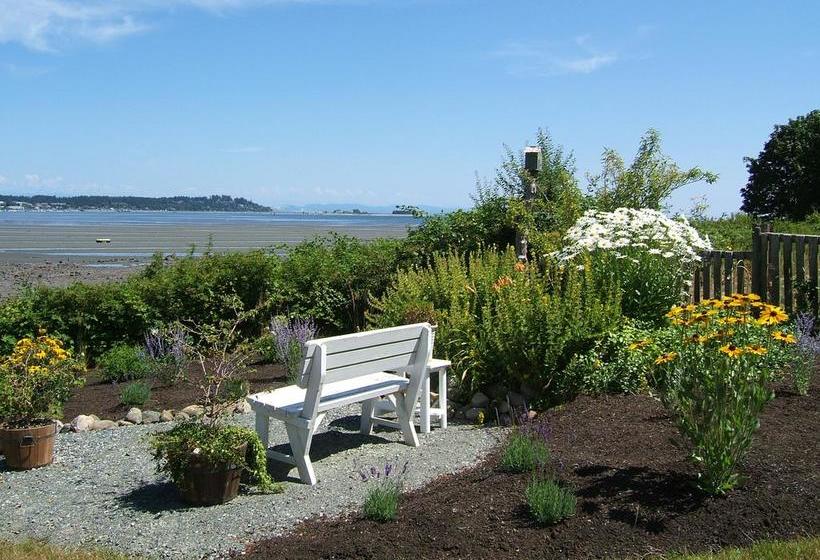 Beach House Bed And Breakfast | Courtenay | British Columbia | Canada 13