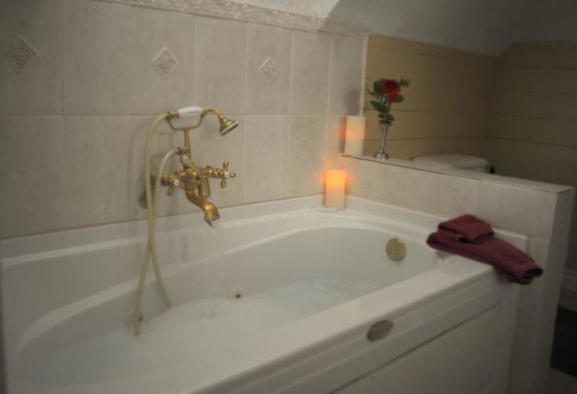 Park Place B&b | Niagara Falls | Ontario | Canada 9