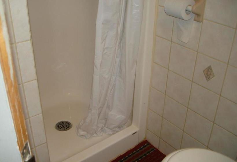 Wayfare Motel | Guelph | Ontario | Canada 3