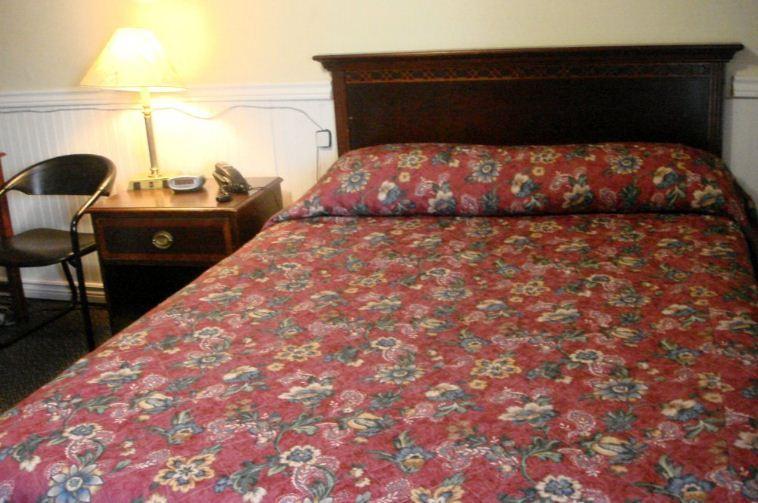 Wayfare Motel | Guelph | Ontario | Canada 4