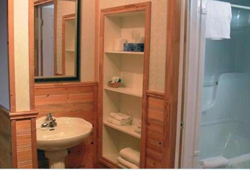 Dockside Motel | St. Barbe | Newfoundland and Labrador | Canada 2