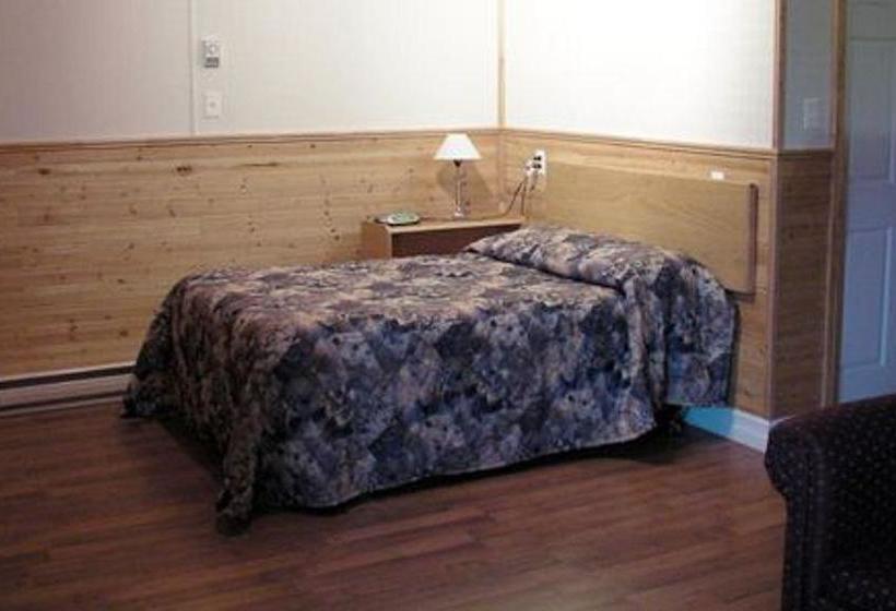 Dockside Motel | St. Barbe | Newfoundland and Labrador | Canada 3