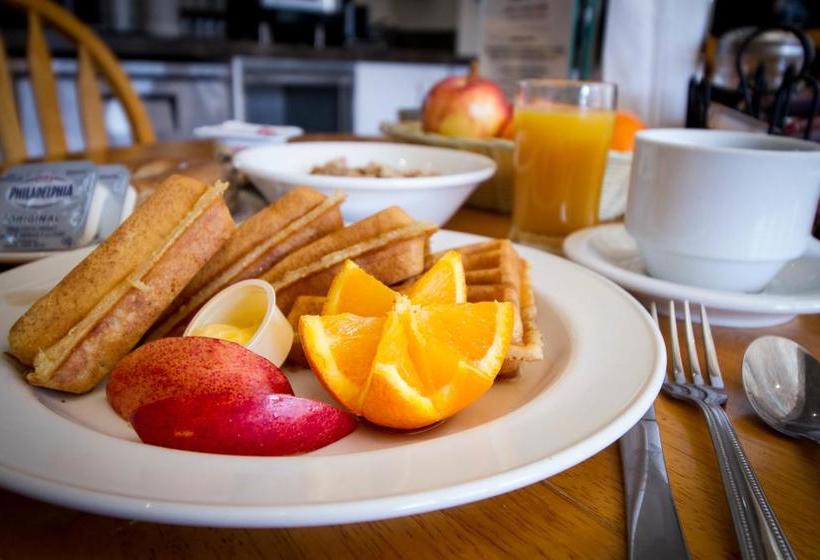 Swiss Chalet Motel Columbia Británica