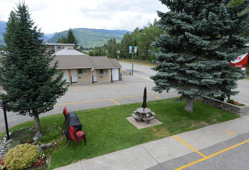 Swiss Chalet Motel | Revelstoke | British Columbia | Canada 3