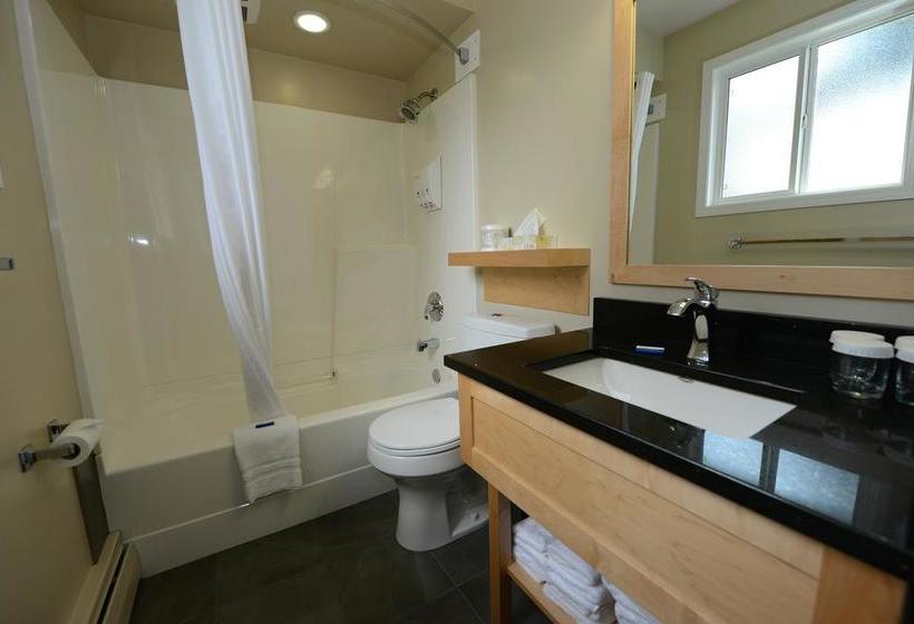 Swiss Chalet Motel | Revelstoke | British Columbia | Canada 6