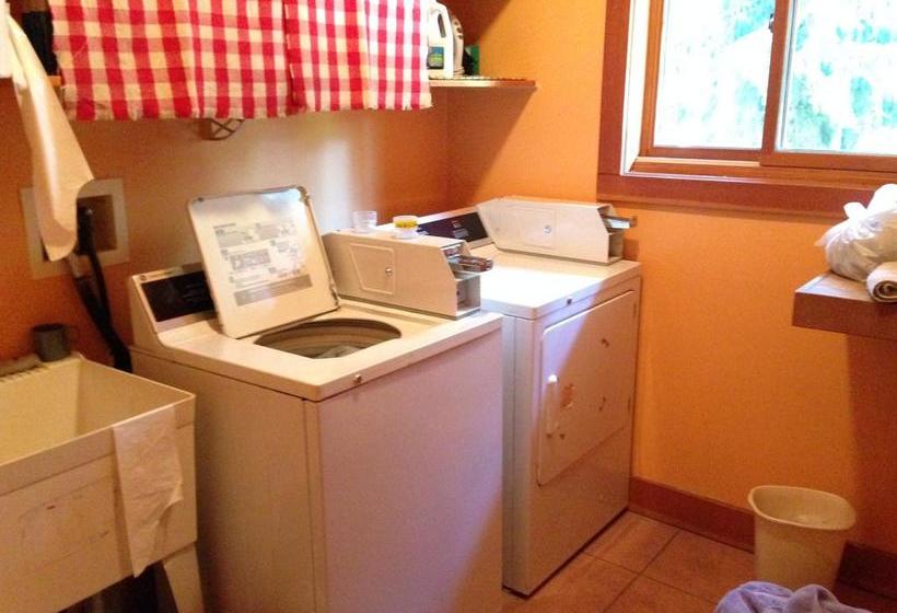 Hostel Alpine Lodge Whistler | Whistler | British Columbia | Canada 10