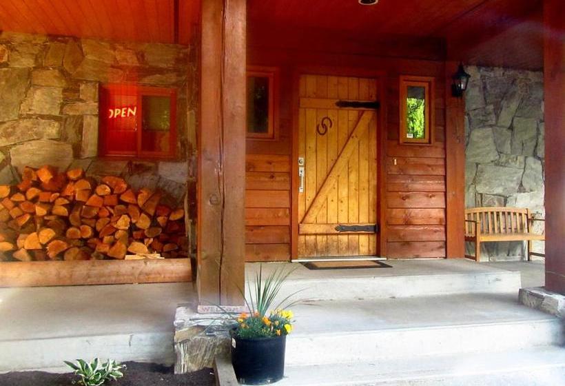 Hostel Alpine Lodge Whistler | Whistler | British Columbia | Canada 11