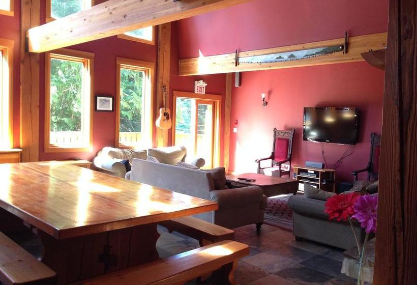 Hostel Alpine Lodge Whistler | Whistler | British Columbia | Canada 2