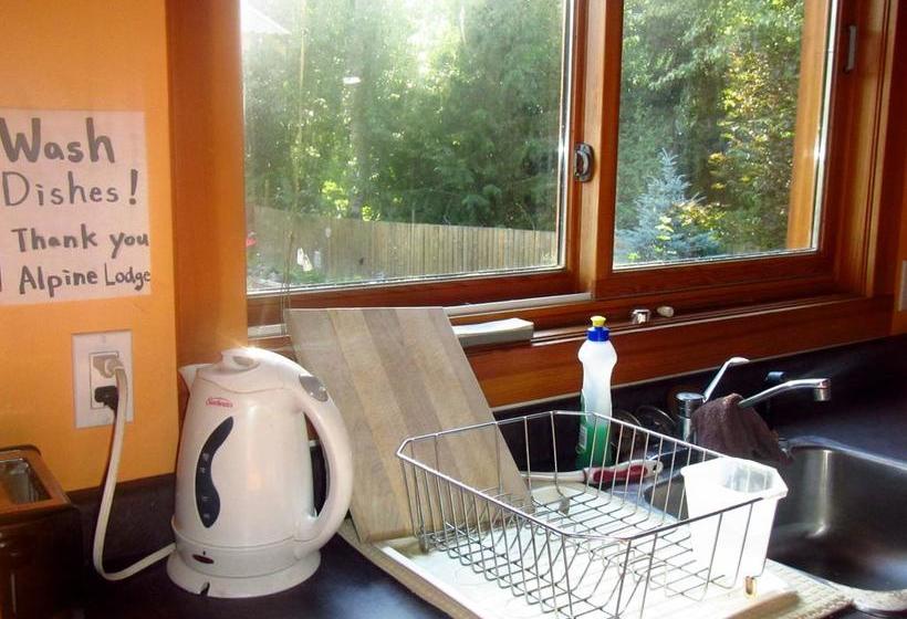 Hostel Alpine Lodge Whistler | Whistler | British Columbia | Canada 9