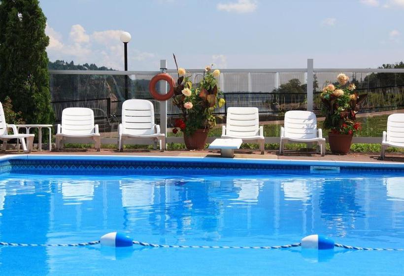 Motel Panoramique | Saguenay | Quebec | Canada 19