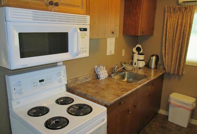 Arbutus Grove Motel | Parksville | British Columbia | Canada 18