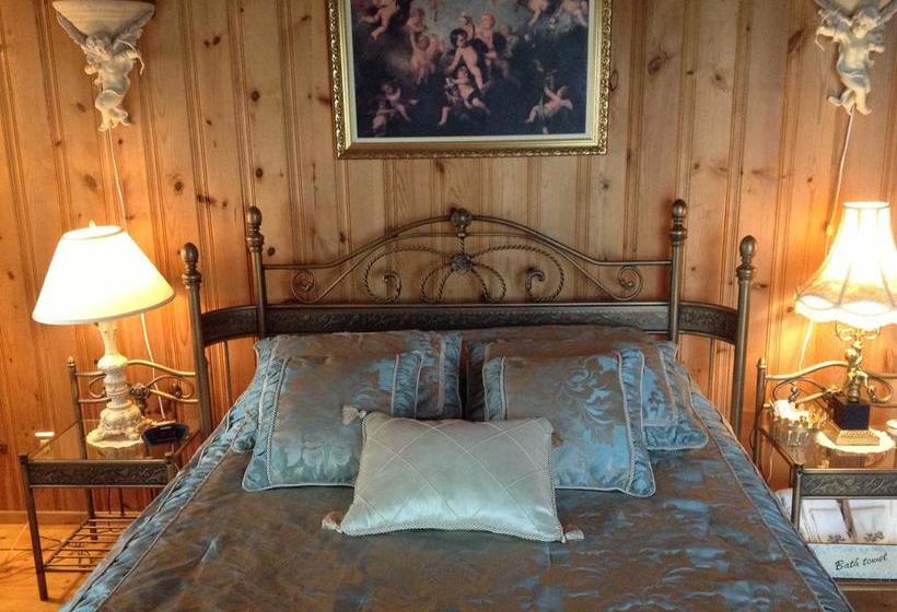 Bed and Breakfast Gite La Tourelle Du Cap | La Malbaie | Quebec | Canada 10