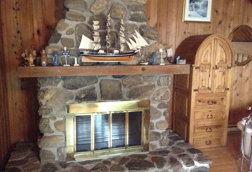 Bed and Breakfast Gite La Tourelle Du Cap | La Malbaie | Quebec | Canada 13