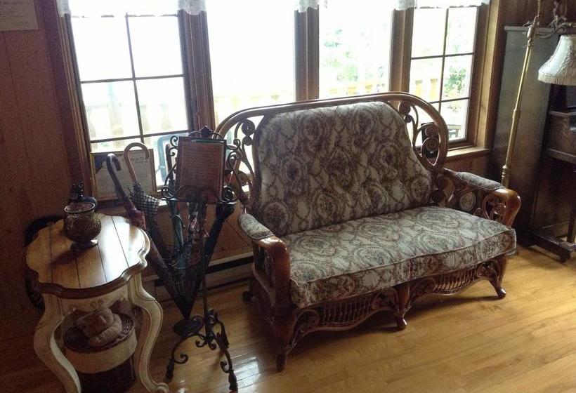 Bed and Breakfast Gite La Tourelle Du Cap | La Malbaie | Quebec | Canada 4