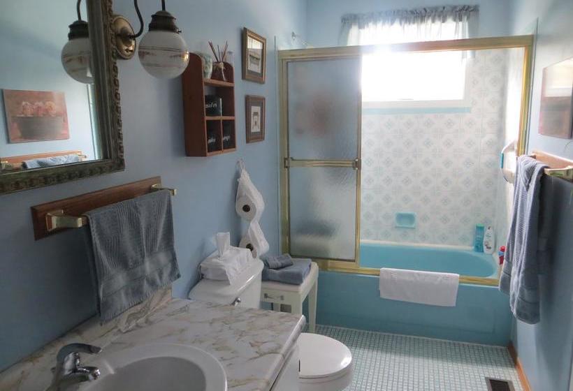 Country Cozy Bed And Breakfast | Thunder Bay | Ontario | Canada 10