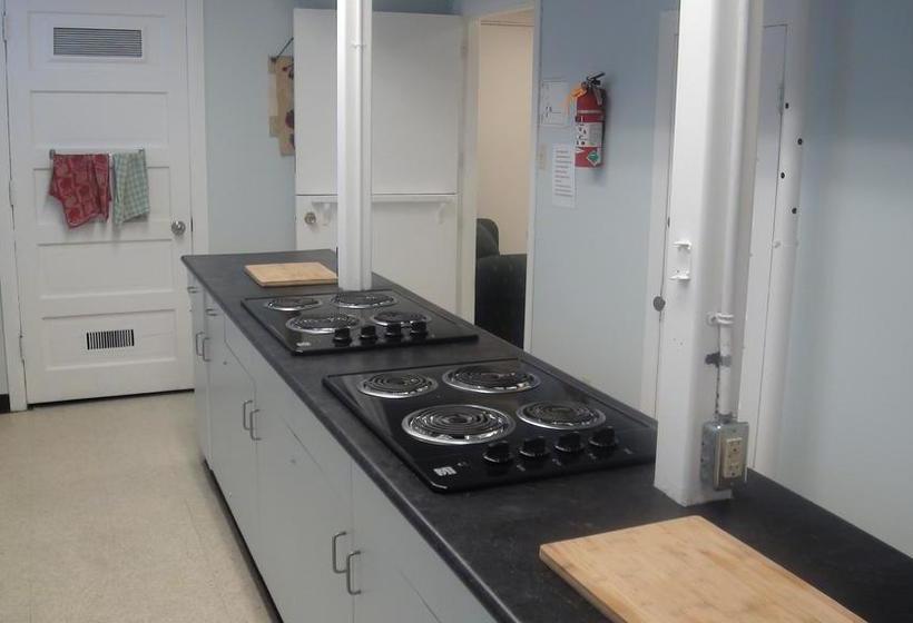 Hostelling International Regina | Regina | Saskatchewan | Canada 12