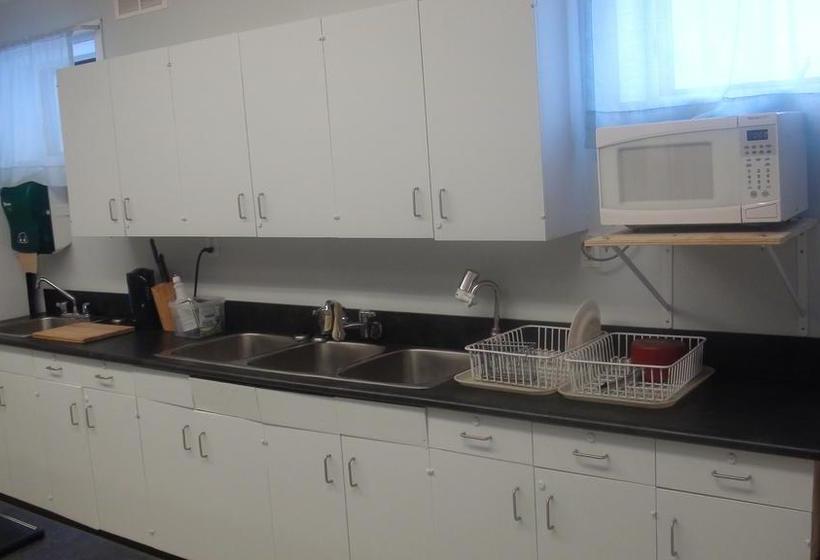 Hostelling International Regina | Regina | Saskatchewan | Canada 13