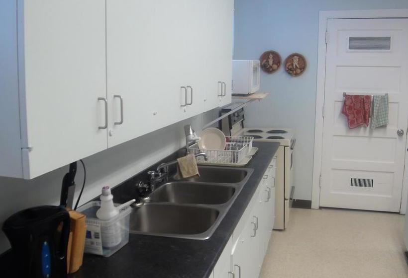 Hostelling International Regina | Regina | Saskatchewan | Canada 18