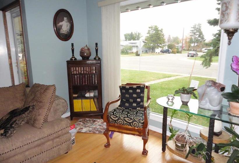 Northern Lights Bed & Breakfast | Edmonton | Alberta | Canada 11