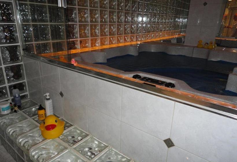 Northern Lights Bed & Breakfast | Edmonton | Alberta | Canada 12