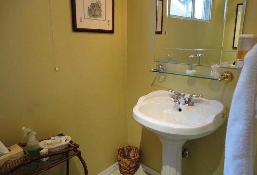 Northern Lights Bed & Breakfast | Edmonton | Alberta | Canada 13