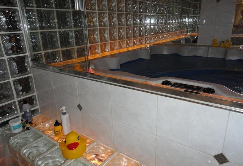 Northern Lights Bed & Breakfast | Edmonton | Alberta | Canada 16