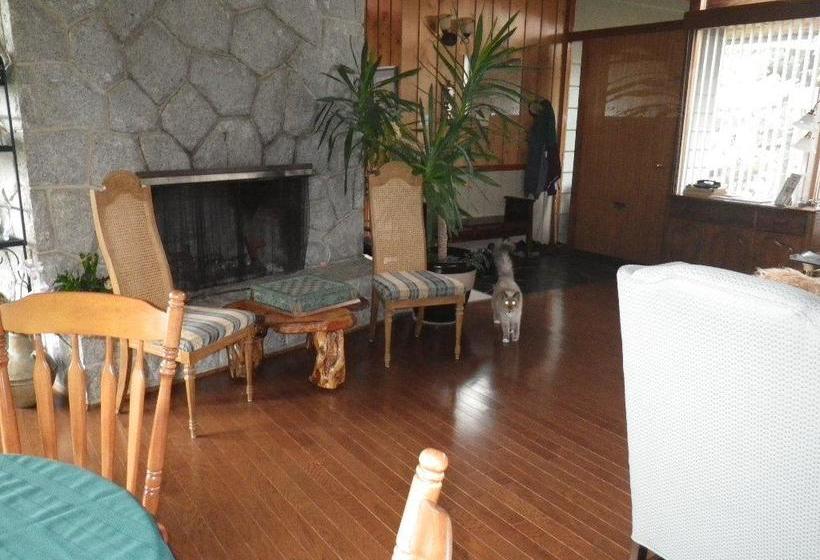 Beach Estates Inn Bed And Breakfast | Nanaimo | British Columbia | Canada 6