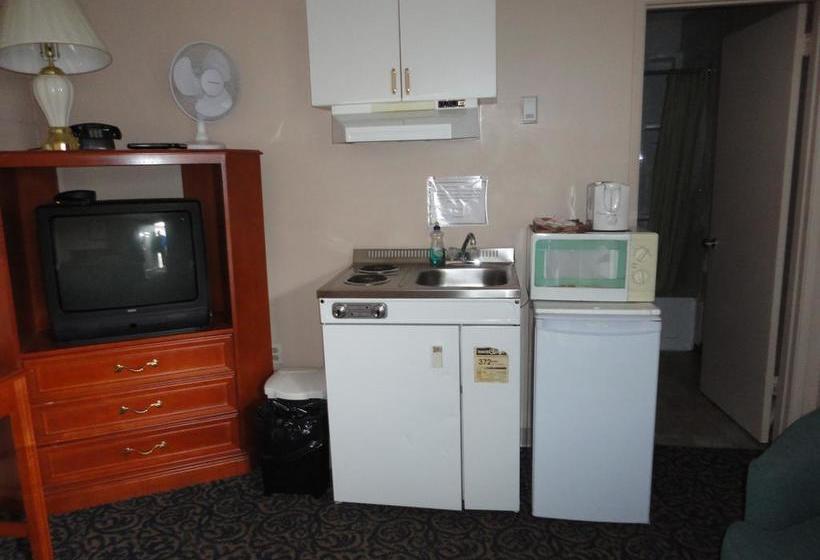 Matador Motel | Drayton Valley | Alberta | Canada 20