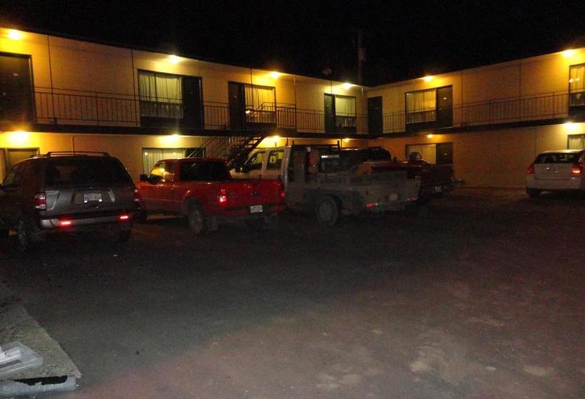 Matador Motel | Drayton Valley | Alberta | Canada 4