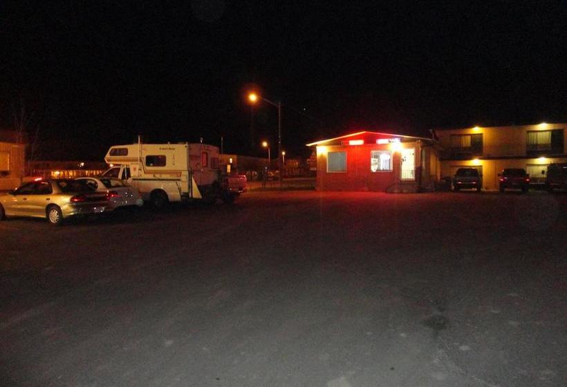 Matador Motel | Drayton Valley | Alberta | Canada 5