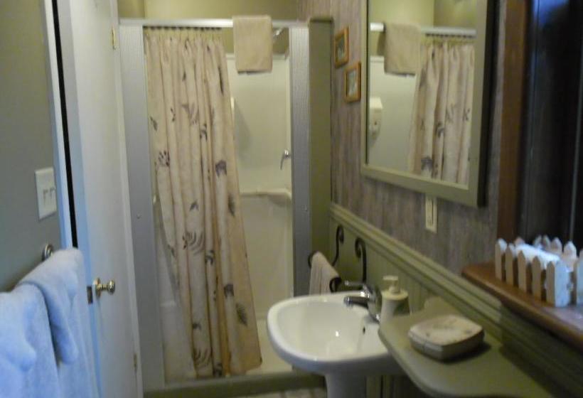 Regent Street Bed & Breakfast | Miramichi | New Brunswick | Canada 14