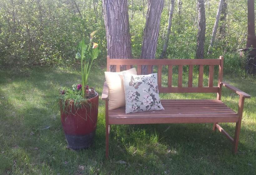 The Calder House Bed & Breakfast | Steinbach | Manitoba | Canada 11