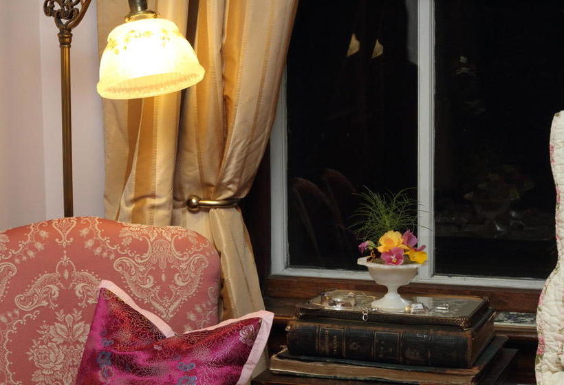 The Calder House Bed & Breakfast | Steinbach | Manitoba | Canada 13