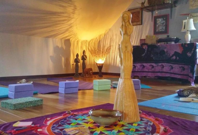 The Calder House Bed & Breakfast | Steinbach | Manitoba | Canada 8