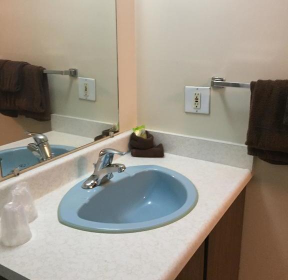 Hotel Hot Spring Villa | Harrison hot Springs | British Columbia | Canada 17