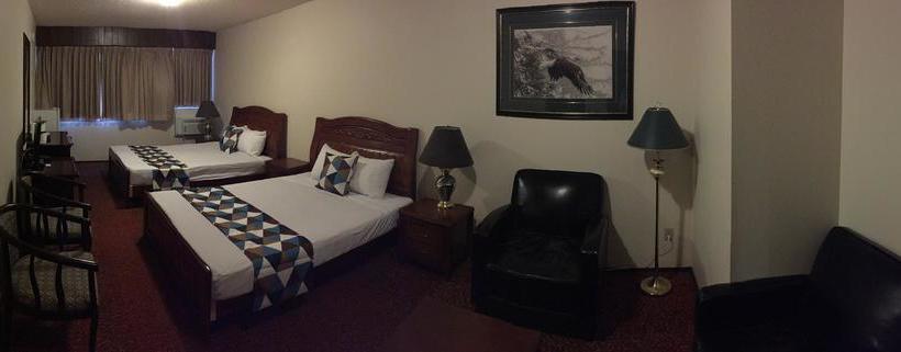 Hotel Hot Spring Villa | Harrison hot Springs | British Columbia | Canada 3