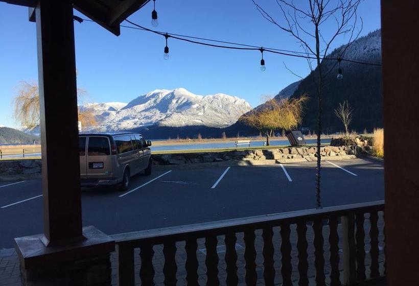 Hotel Hot Spring Villa | Harrison hot Springs | British Columbia | Canada 4