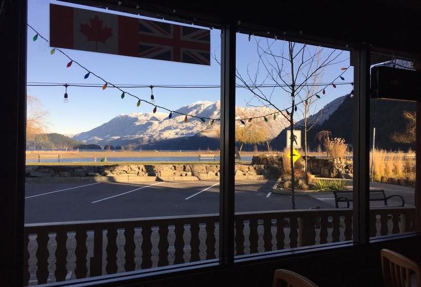 Hotel Hot Spring Villa | Harrison hot Springs | British Columbia | Canada 5